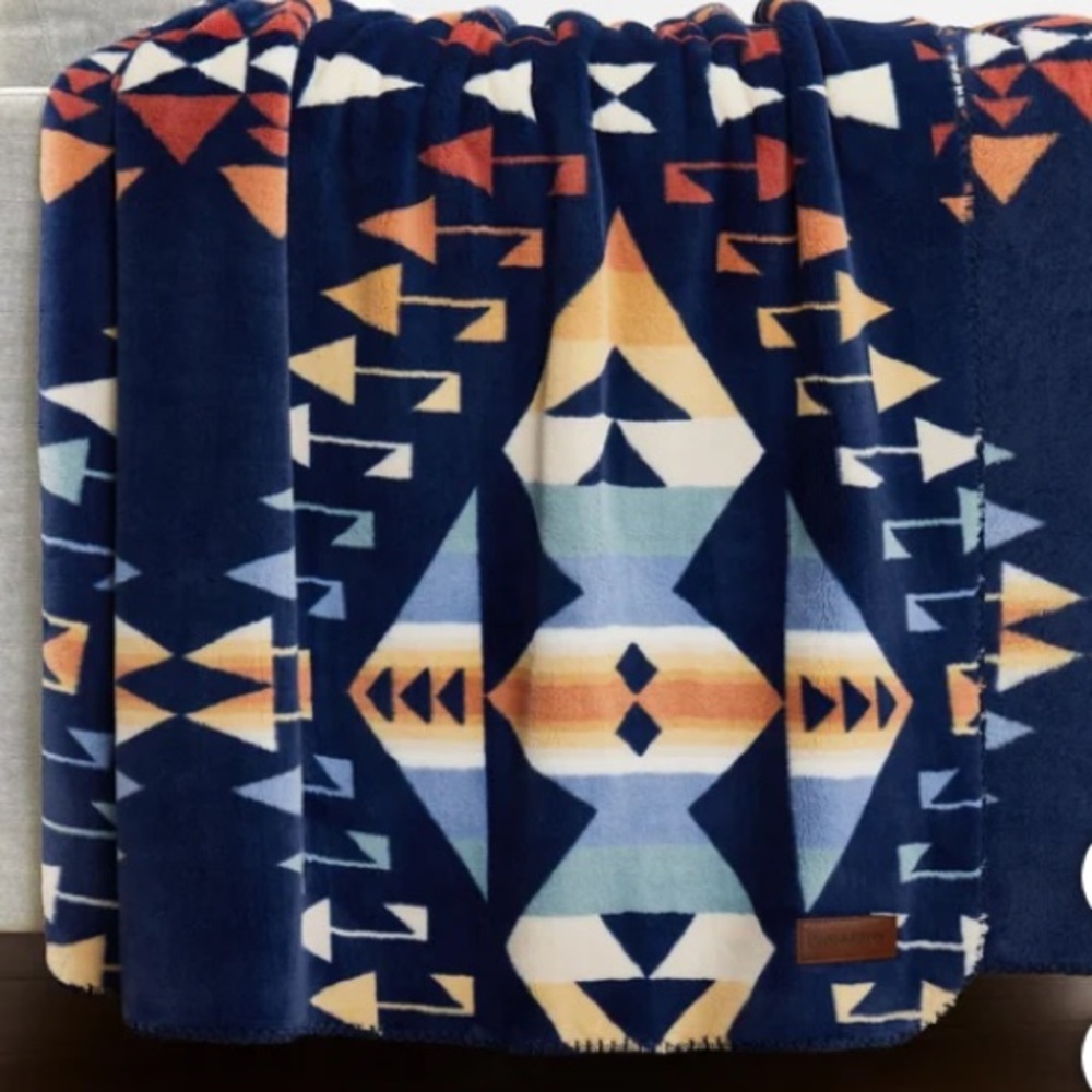 💖Pendleton Plush Throw